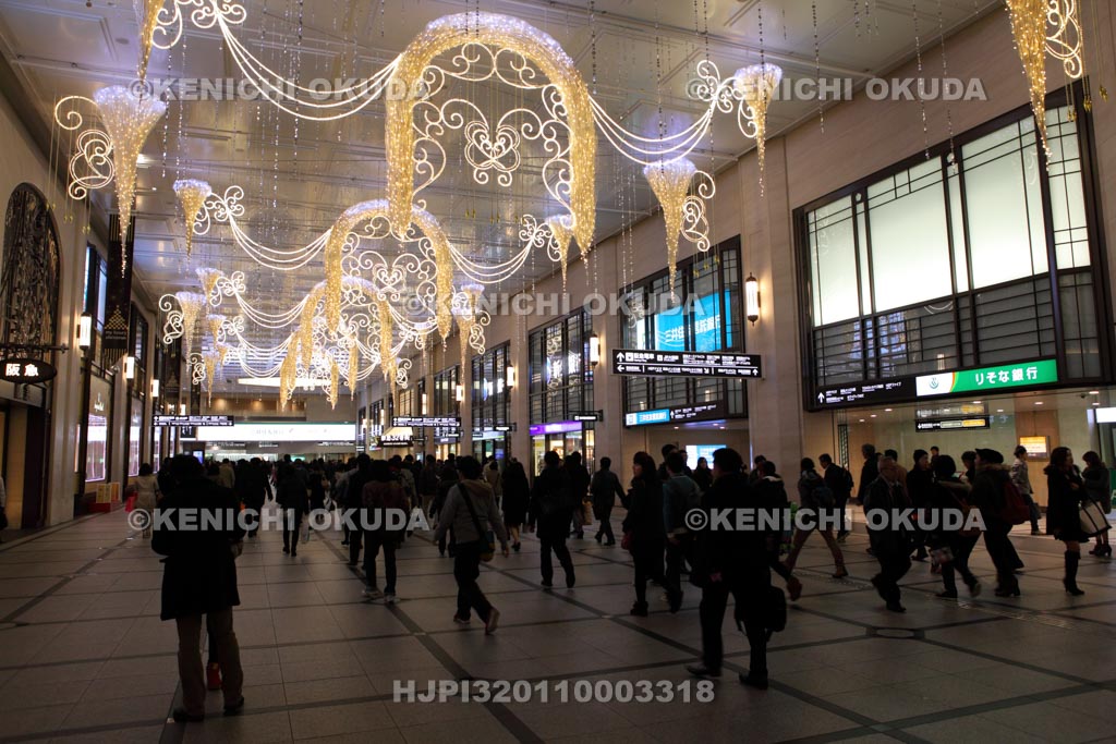 大阪府　梅田　南北コンコース