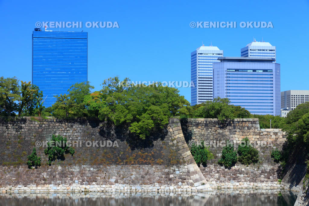 大阪府　大阪城公園より望むOBPビル群
