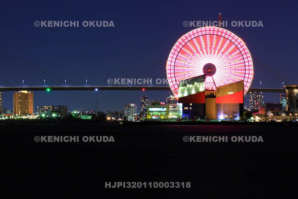 大阪府　天保山ハーバービレッジと大観覧車（夜景）