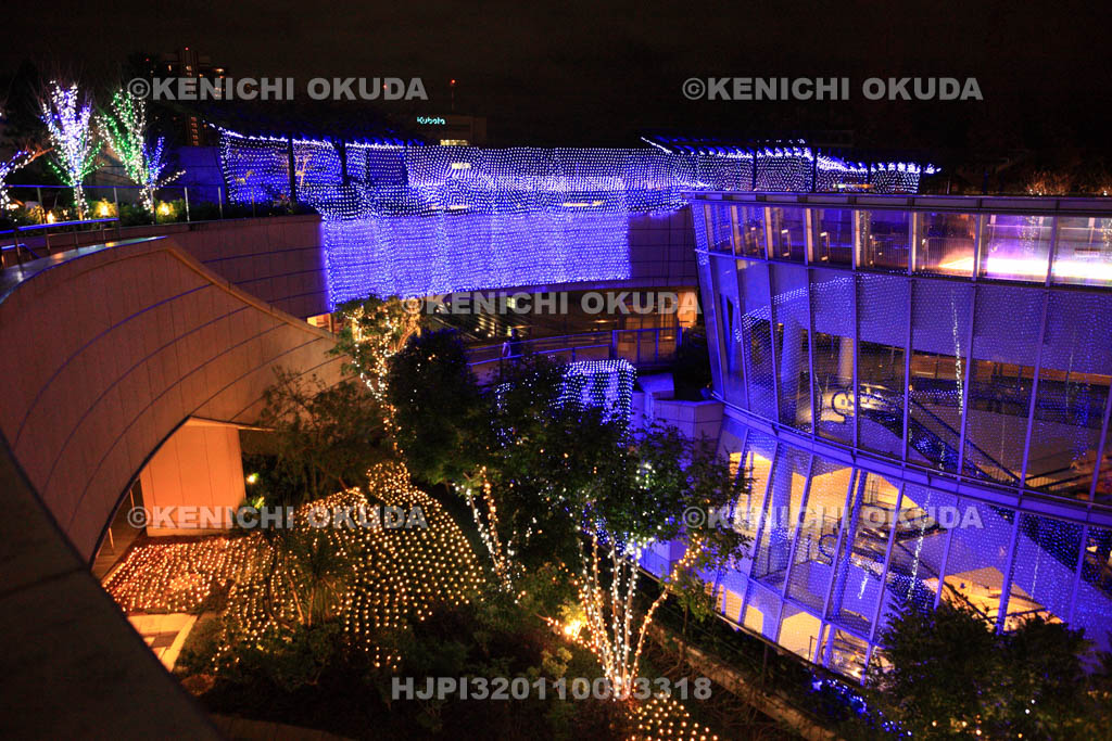 大阪府　なんばパークスのイルミネーション