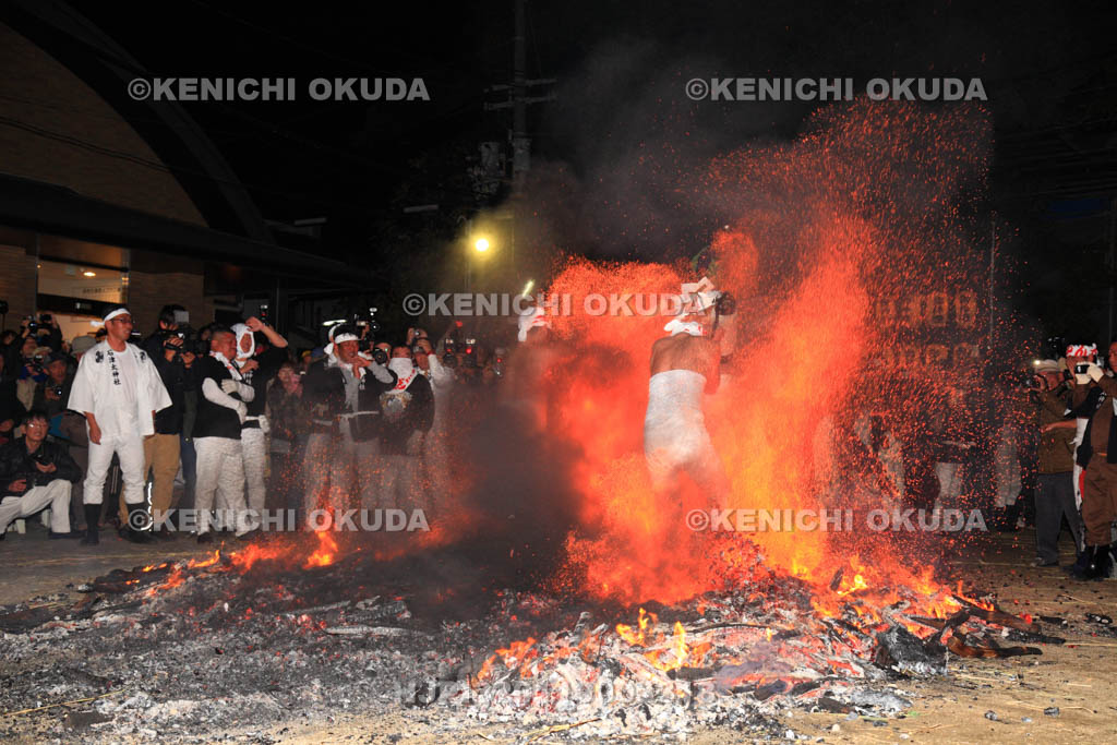 大阪府　石津太神社　やっさいほっさい祭