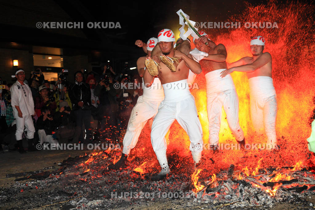 大阪府　石津太神社　やっさいほっさい祭
