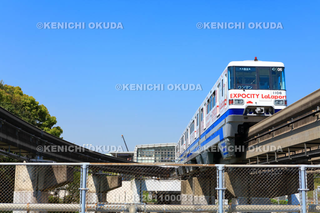 大阪府　大阪モノレール　万博記念公園駅付近