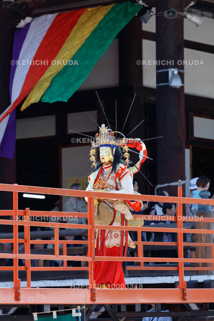 大阪府　大念佛寺　万部おねり　衆宝王菩薩