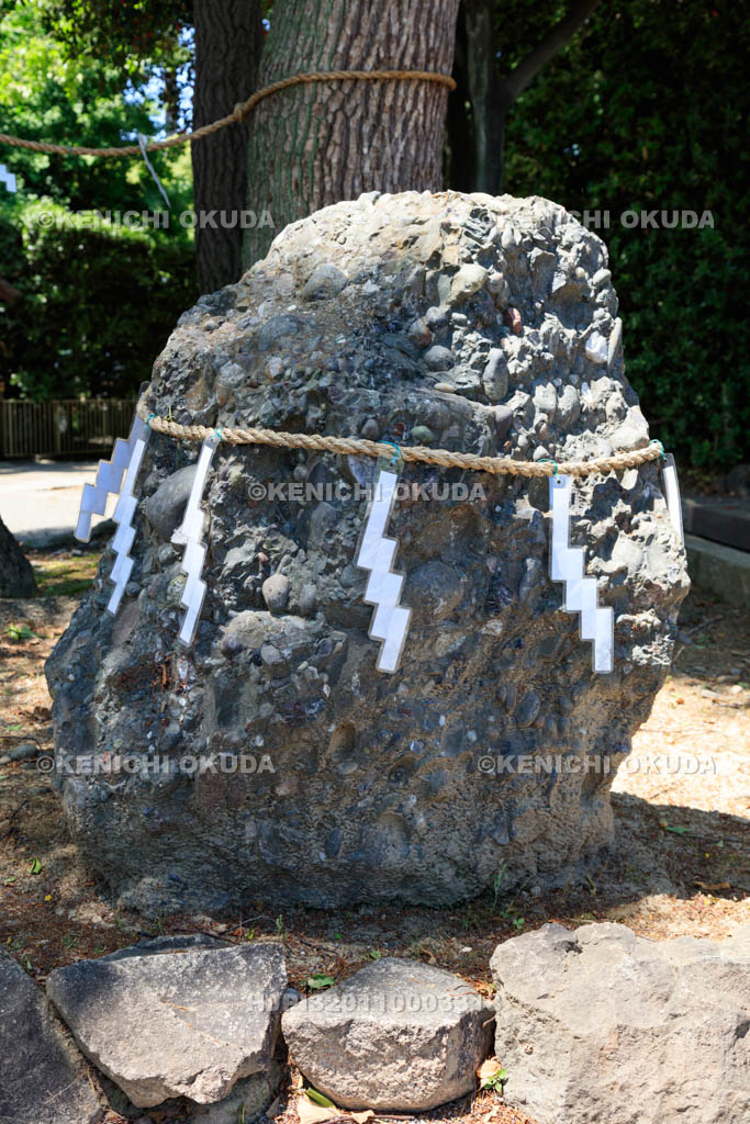大阪府　大阪護国神社　さざれ石