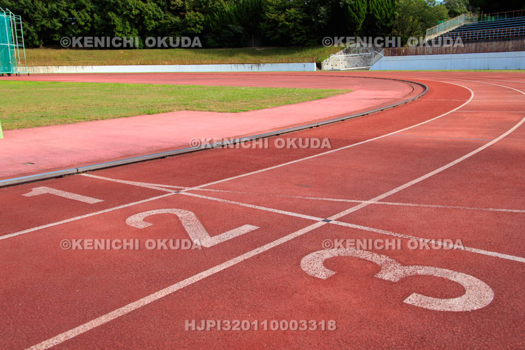 大阪府 陸上競技場のトラック