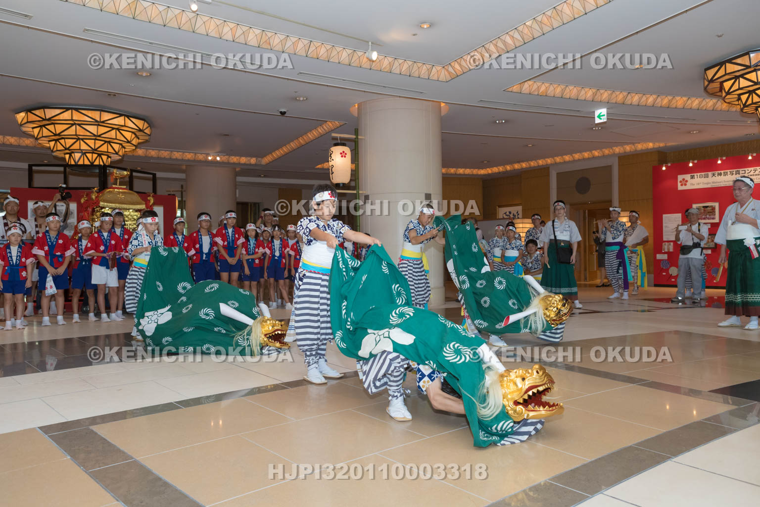 大阪府　天神祭の獅子舞
