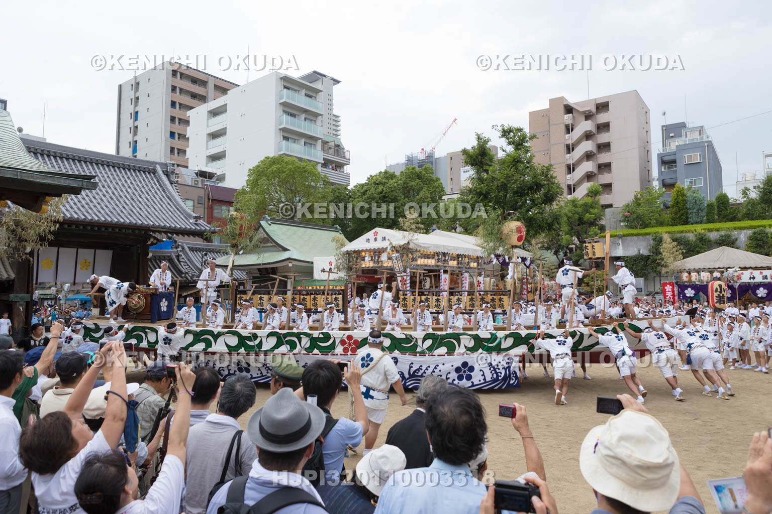 大阪府　天神祭　どんどこ船宮入