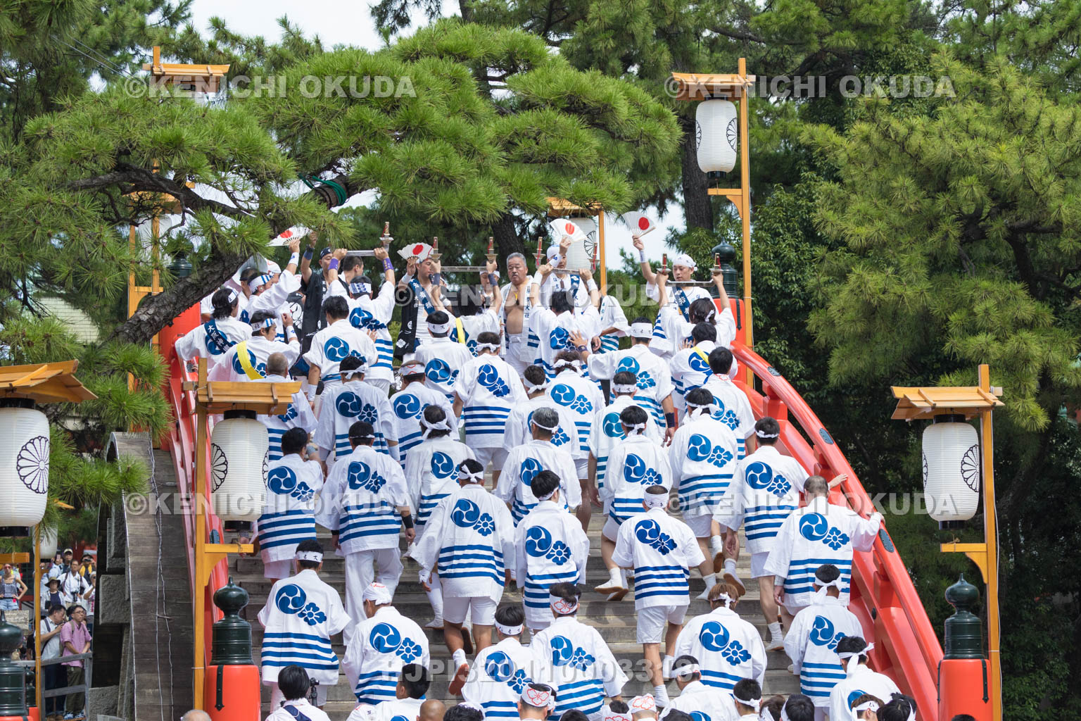 大阪府　住吉祭　神輿渡御の参進