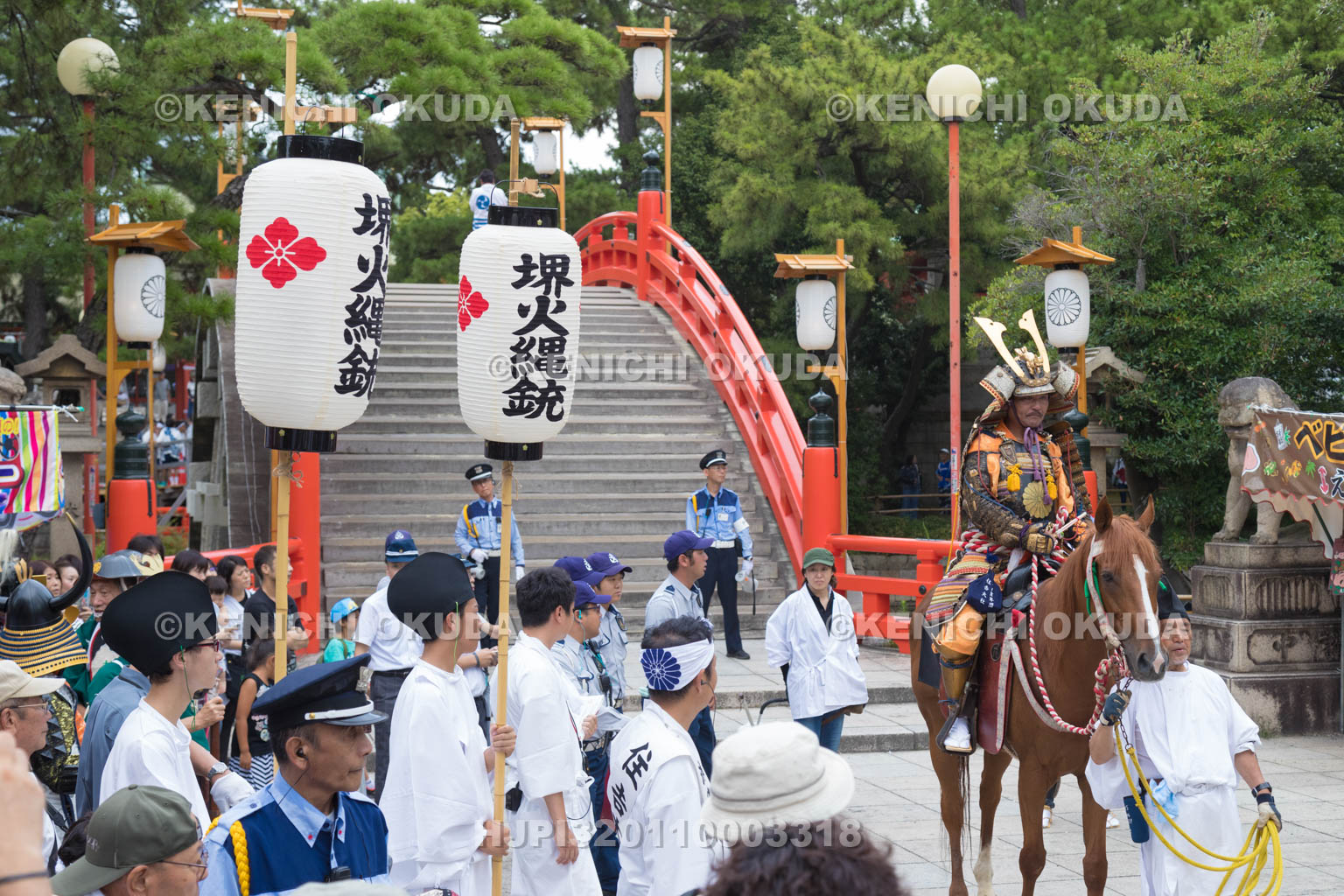 大阪府　住吉祭の神輿渡御　武者行事の行列