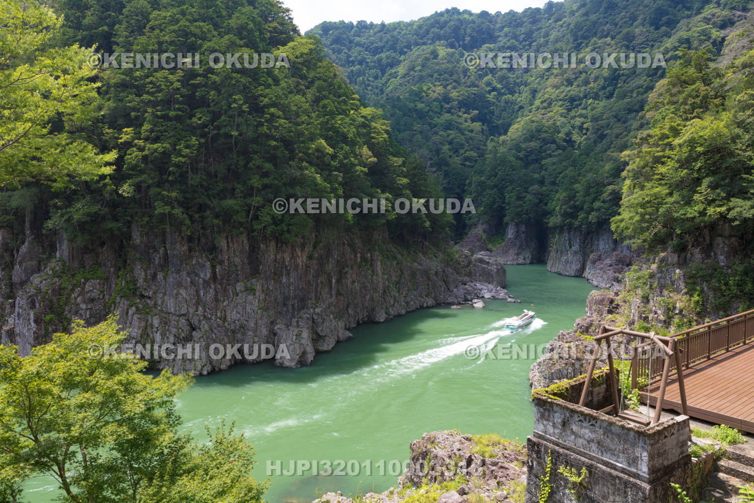 奈良県　和歌山県　瀞峡とウォータージェット船