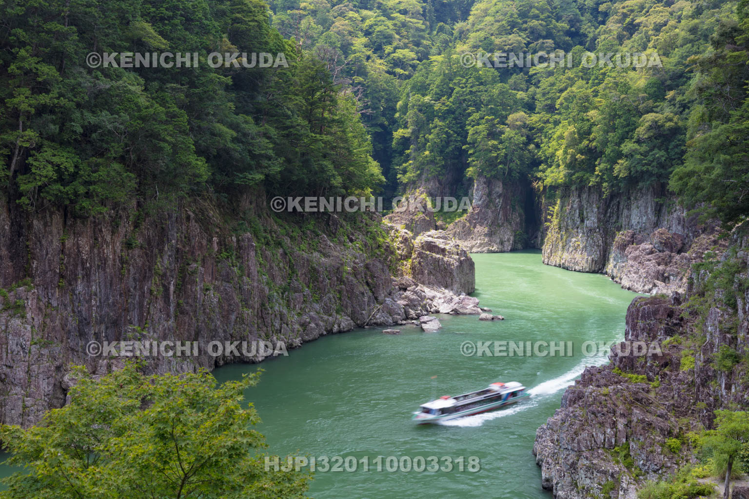 奈良県　和歌山県　瀞峡とウォータージェット船