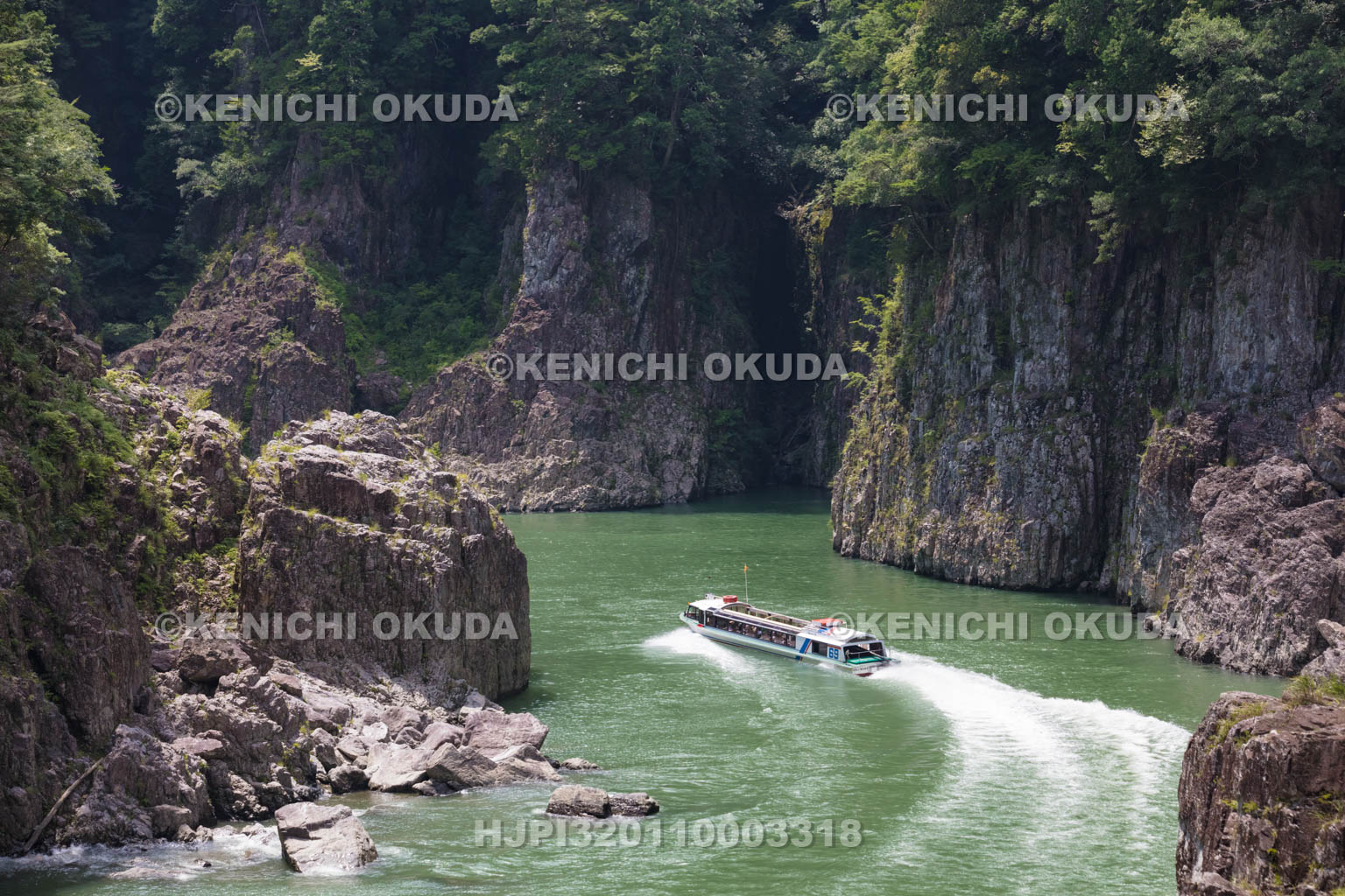 奈良県　和歌山県　瀞峡とウォータージェット船