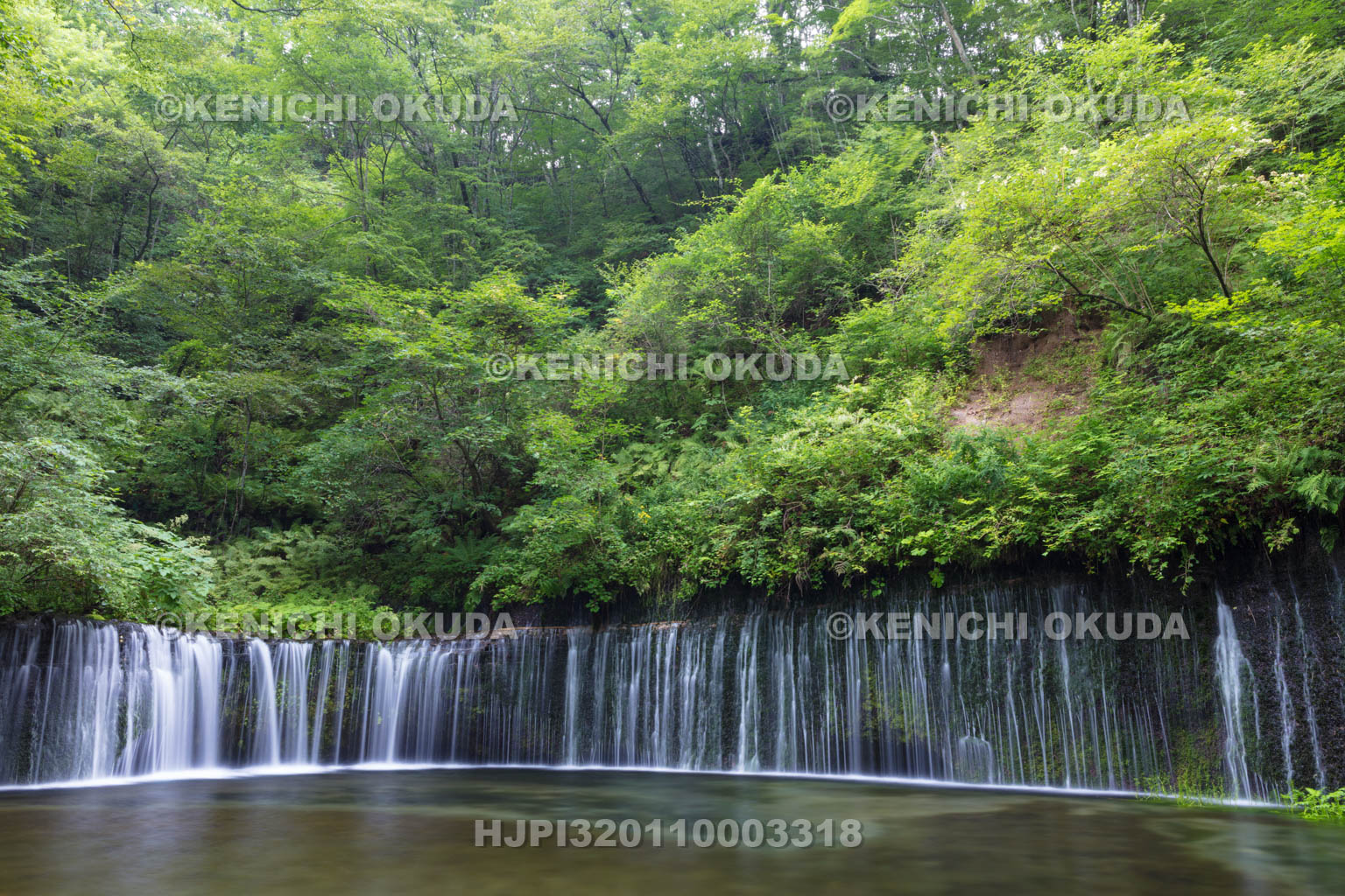 長野県　軽井沢　白糸の滝
