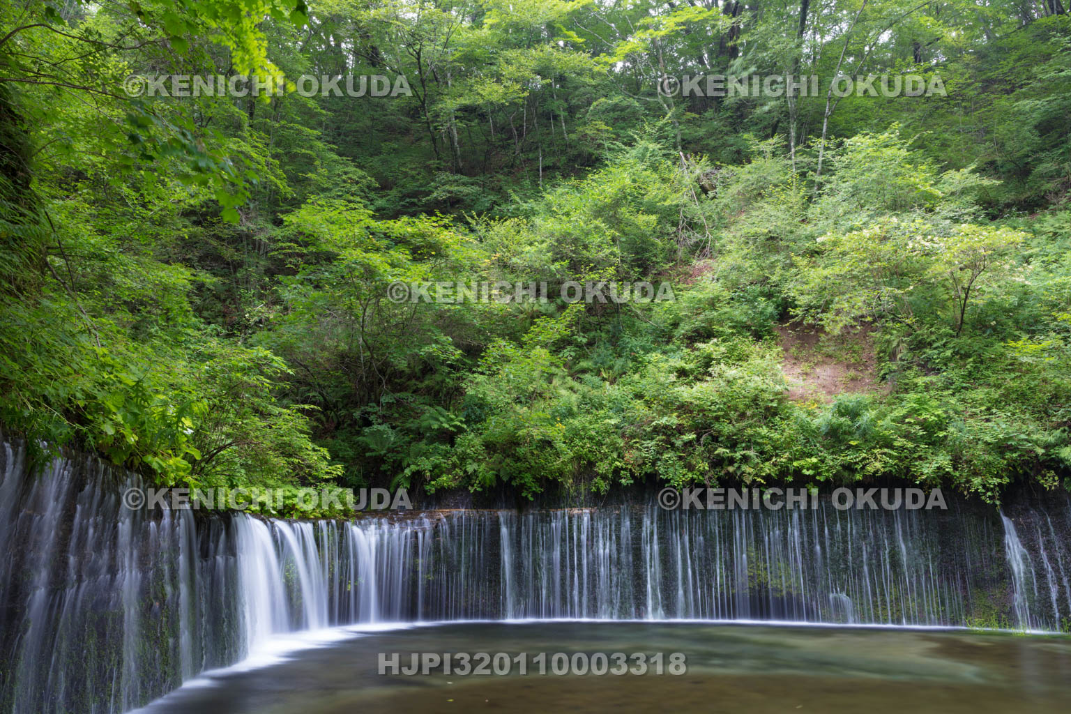長野県　軽井沢　白糸の滝