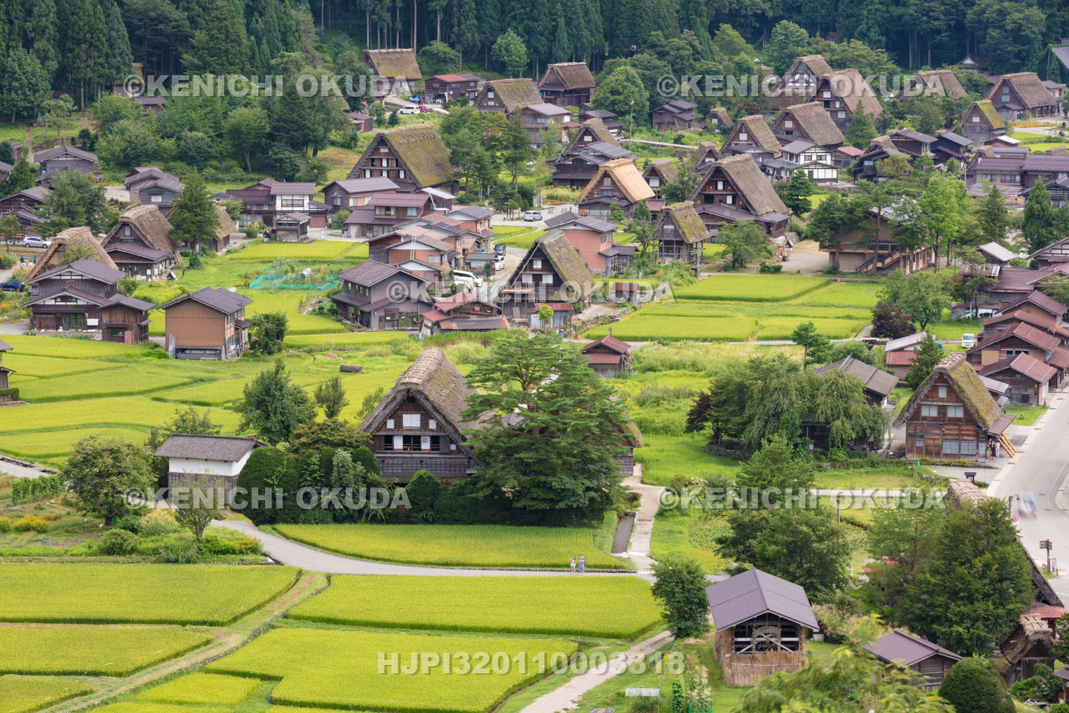岐阜県　白川郷の合掌造り集落