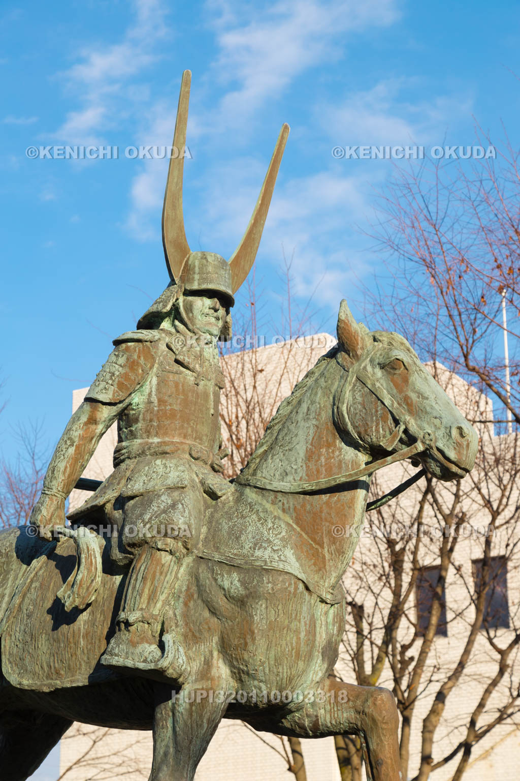 滋賀県　彦根駅前の井伊直政公像