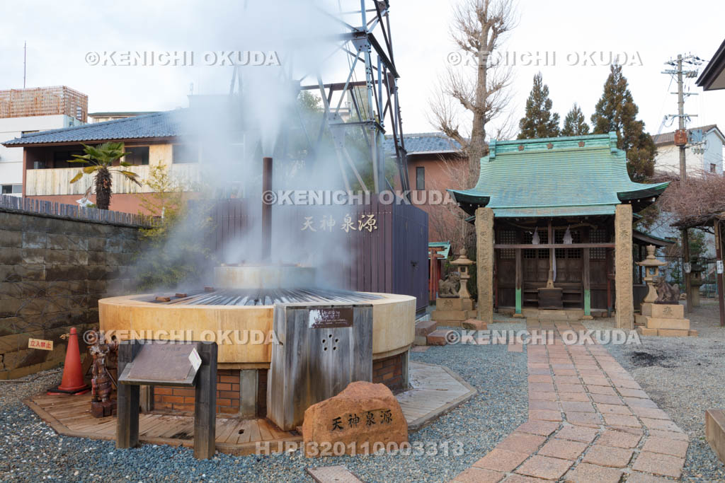 兵庫県　有馬温泉の天神泉源（有馬天神社）
