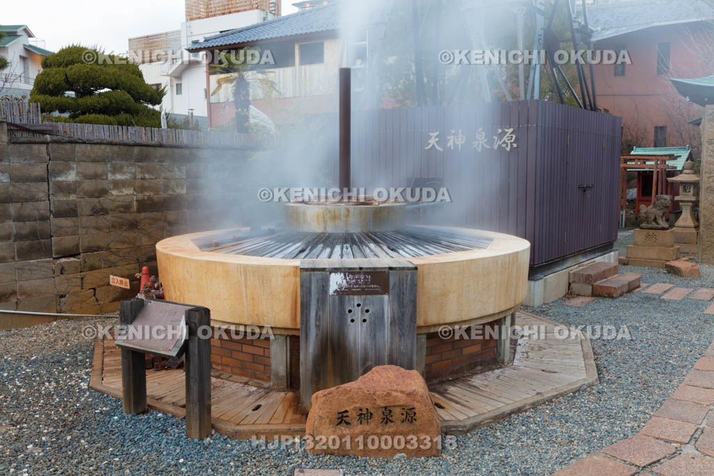 兵庫県　有馬温泉の天神泉源（有馬天神社）