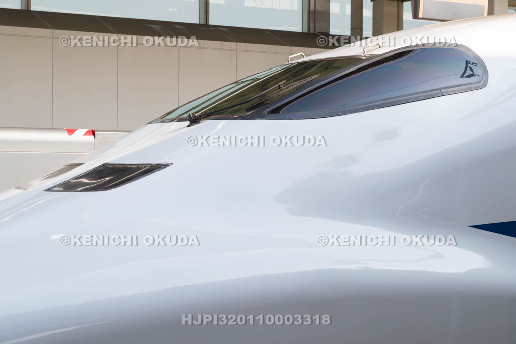 大阪府 新幹線の700系電車