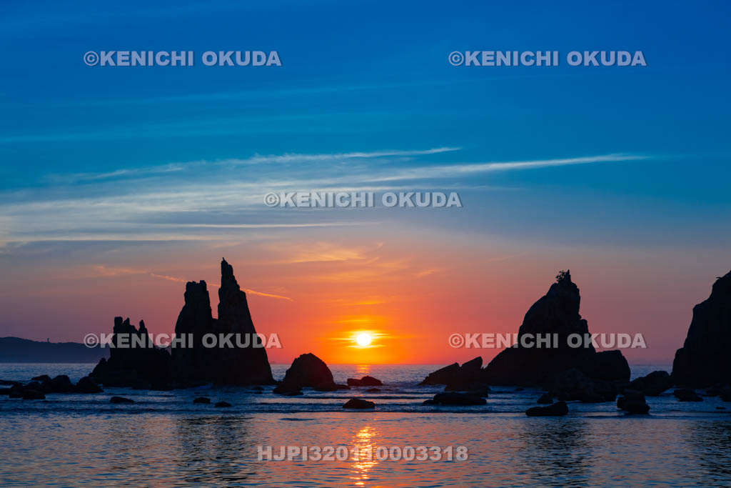 和歌山県　橋杭岩の日の出