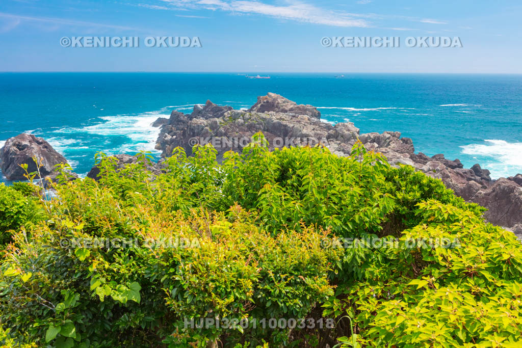 和歌山県　本州最南端　潮岬のクレ崎