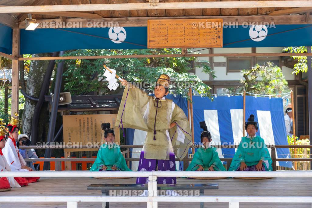 和歌山県　那智の扇祭り　斎主舞　那瀑の歌