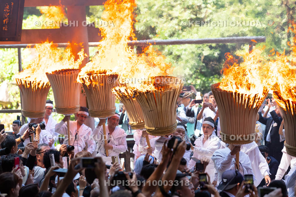 和歌山県　那智の扇祭り　御火行事
