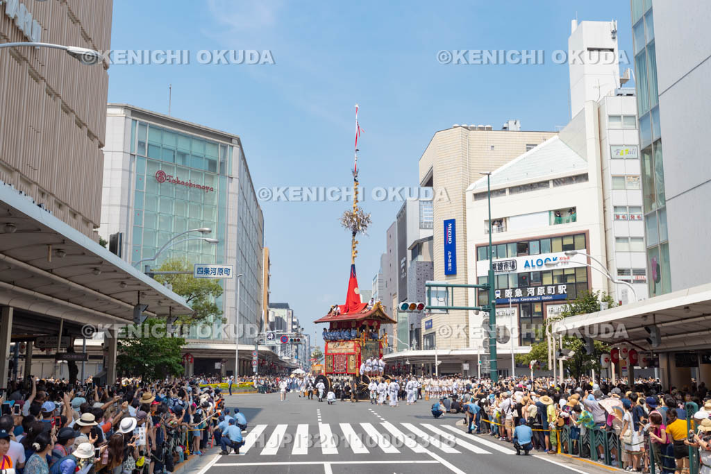 京都府　祇園祭の山鉾巡行（前祭）　函谷鉾