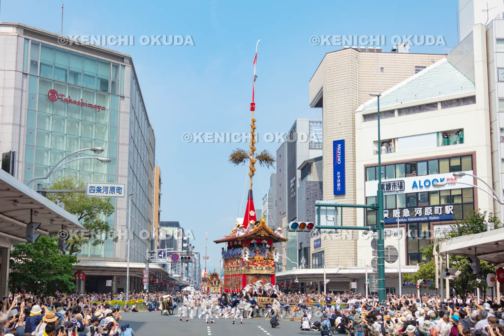 京都府　祇園祭の山鉾巡行（前祭）　長刀鉾