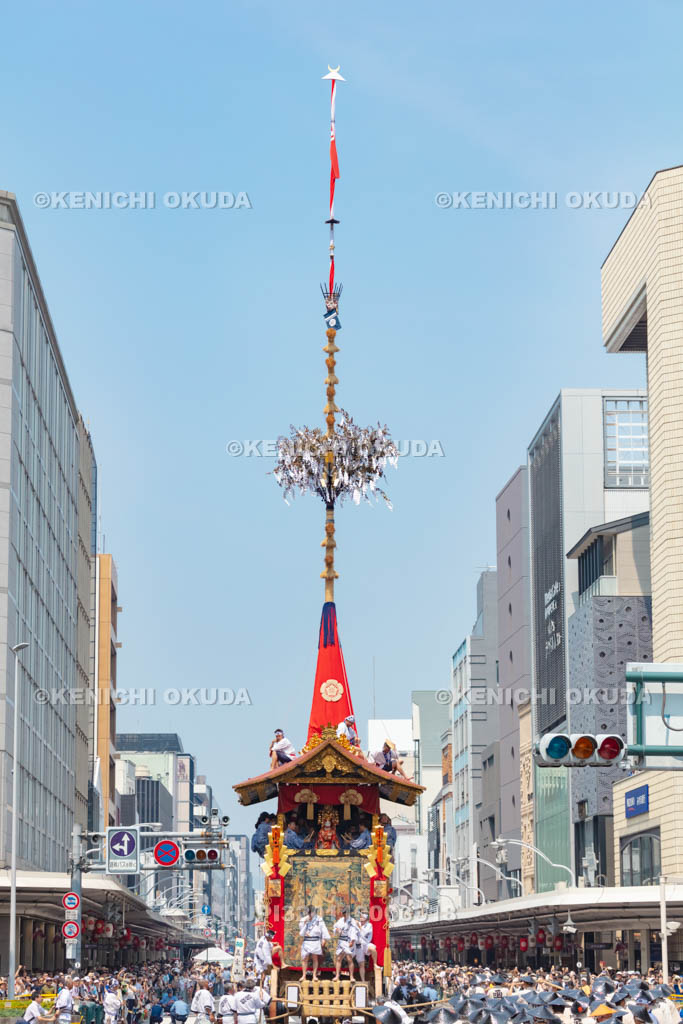 京都府　祇園祭の山鉾巡行（前祭）　函谷鉾