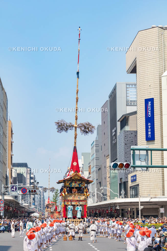 京都府　祇園祭の山鉾巡行（前祭）　鶏鉾