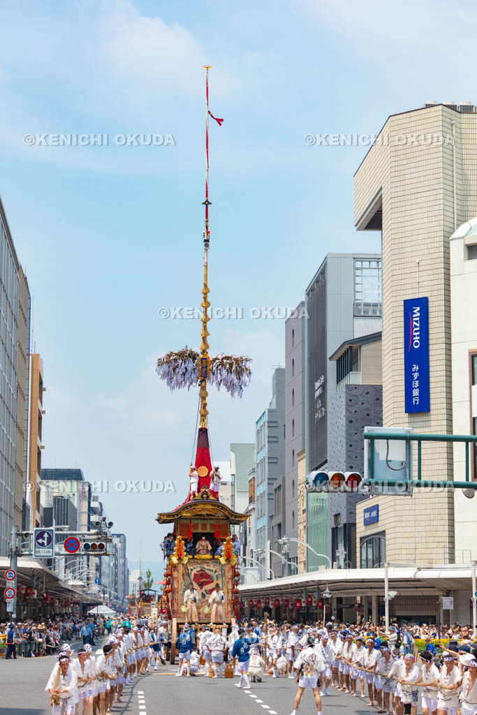 京都府　祇園祭の山鉾巡行（前祭）　菊水鉾