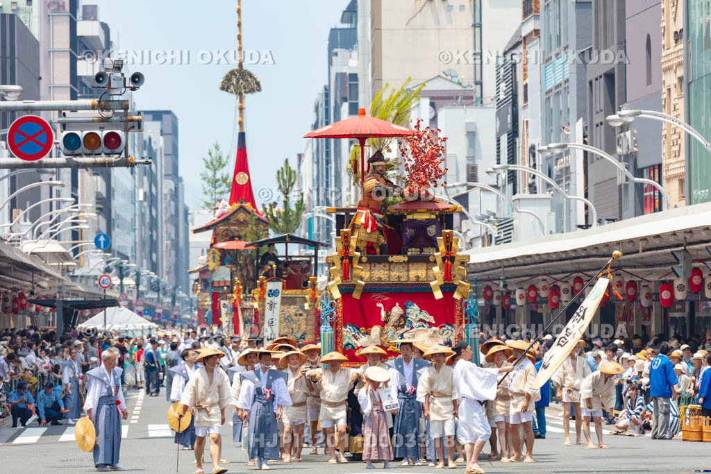 京都府　祇園祭の山鉾巡行（前祭）　保昌山他