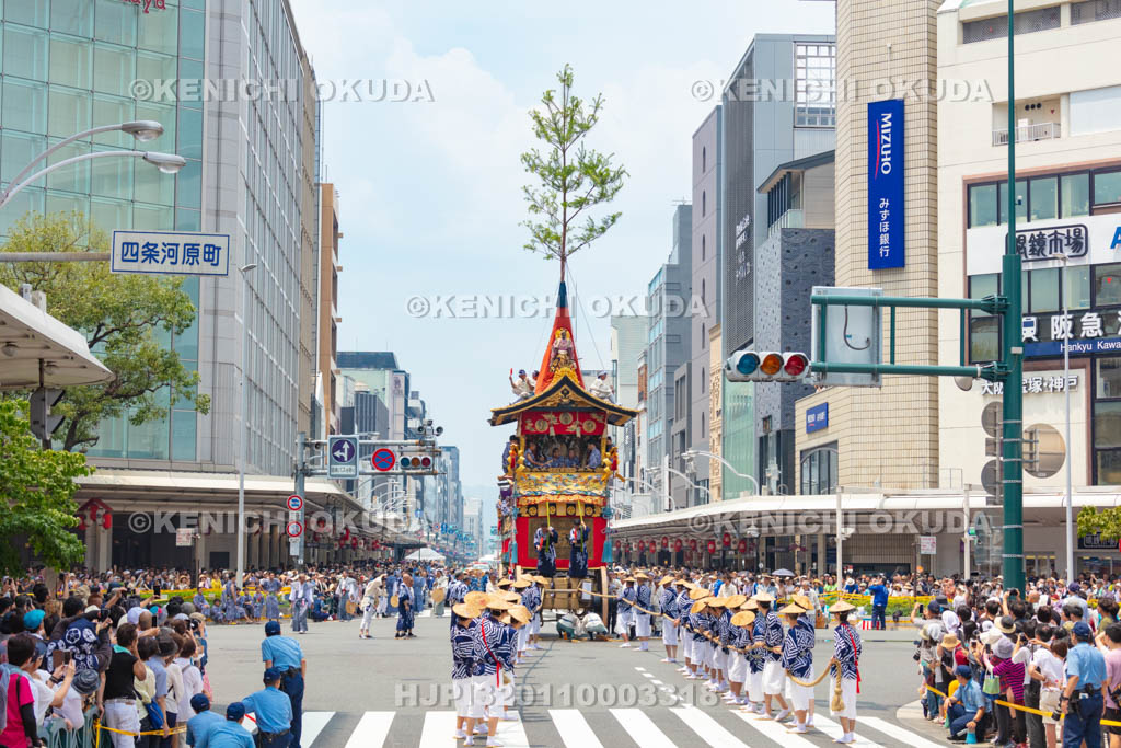 京都府　祇園祭の山鉾巡行（前祭）　岩戸山