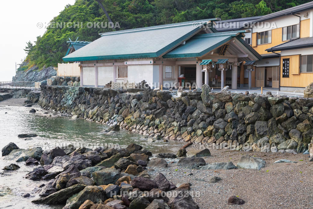 三重県　二見興玉神社の拝殿