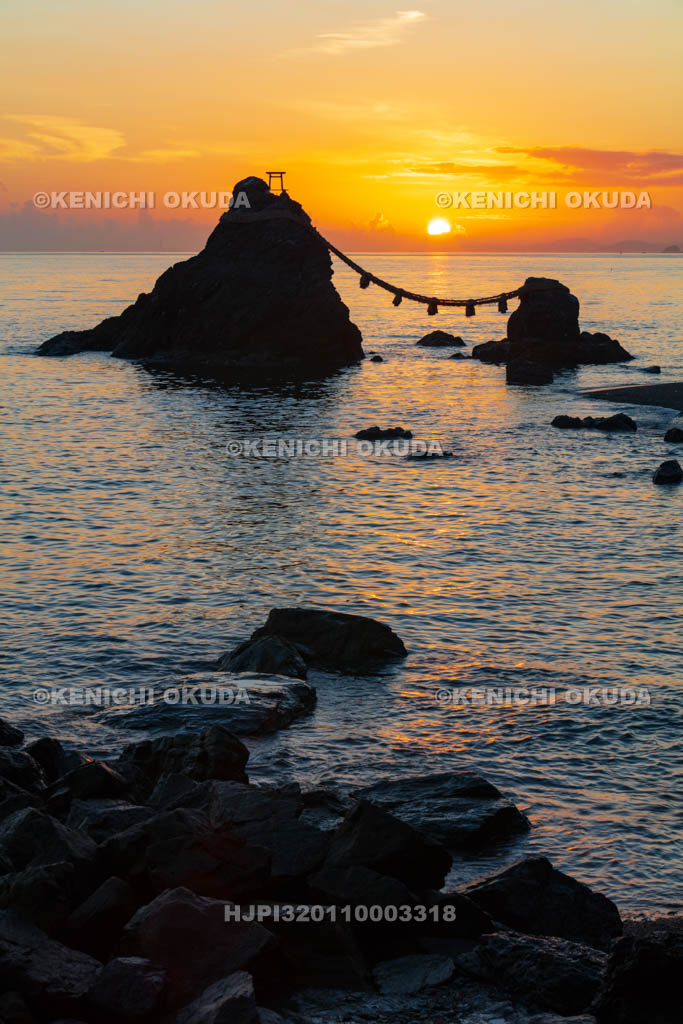 三重県　夫婦岩の日の出