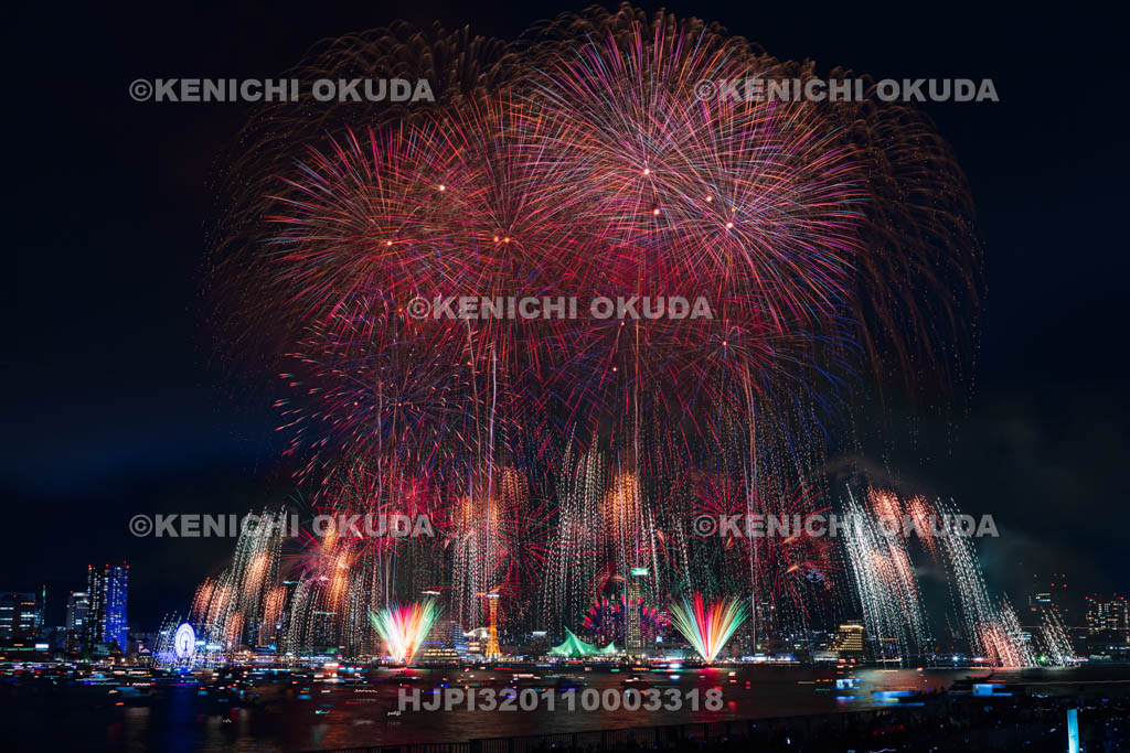 兵庫県　みなとこうべ海上花火大会