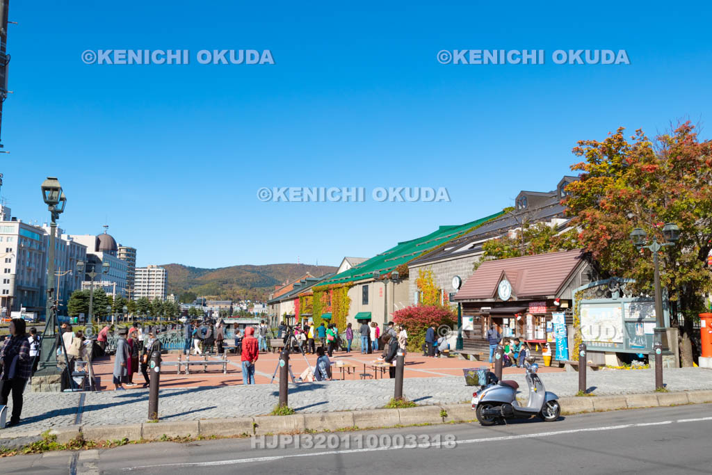 北海道　小樽の街並み　小樽運河の浅草橋付近