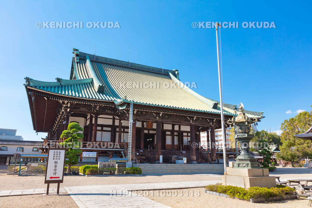大阪府　大念佛寺の本堂