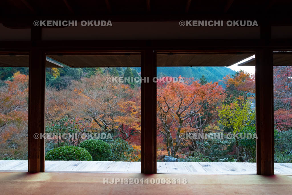 京都府　秋の高山寺　石水院