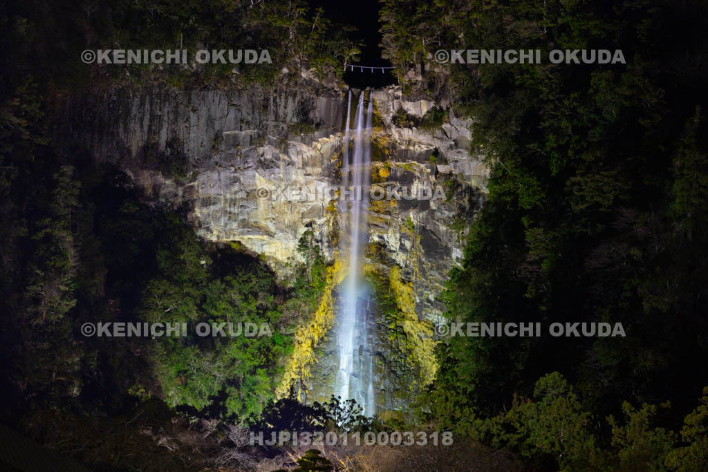 和歌山県　那智滝のライトアップ