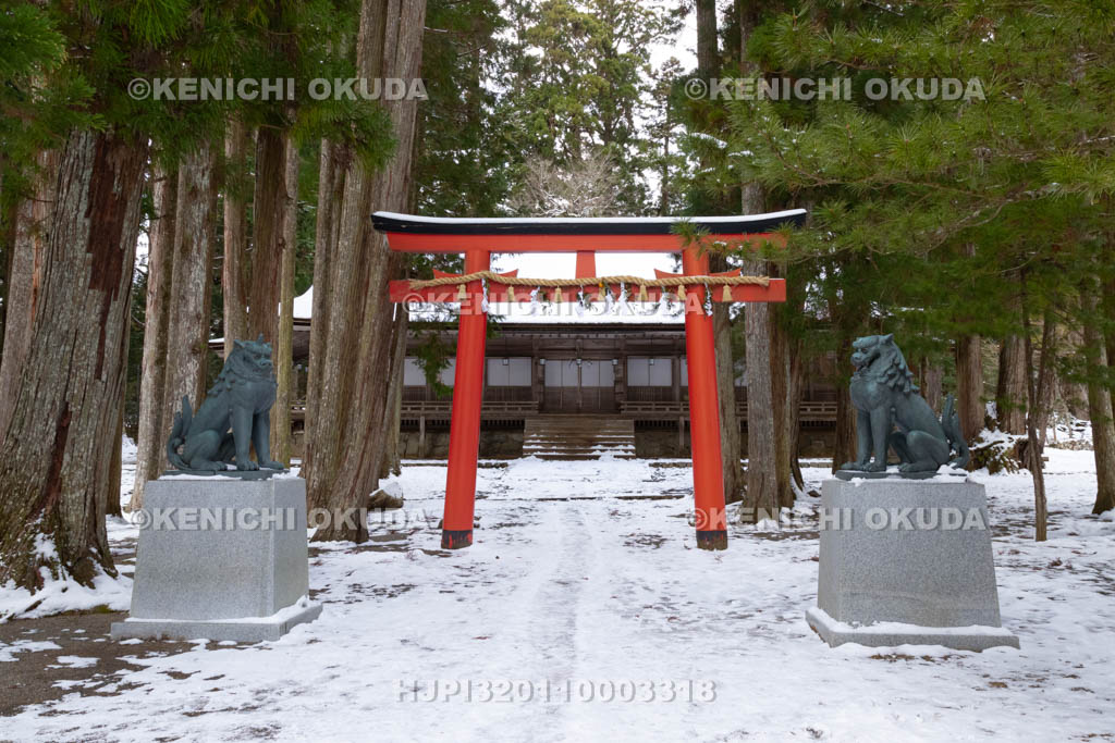 和歌山県　雪の高野山　壇上伽藍の山王院