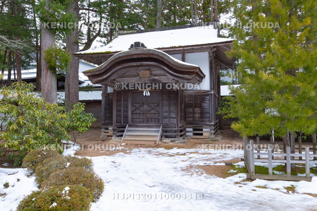 和歌山県　雪の高野山　総本山金剛峯寺の経蔵