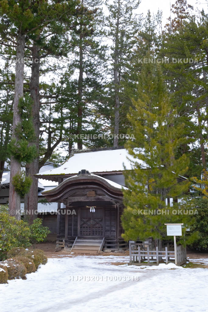 和歌山県　雪の高野山　総本山金剛峯寺の経蔵