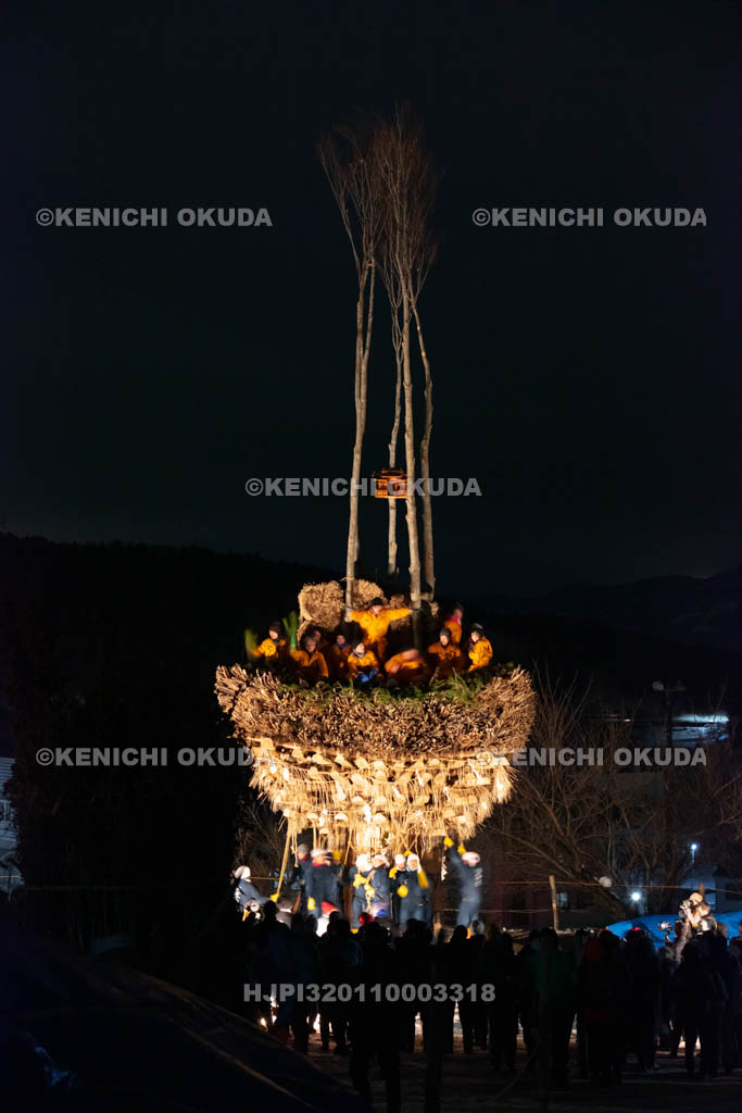 長野県　野沢温泉の道祖神祭り