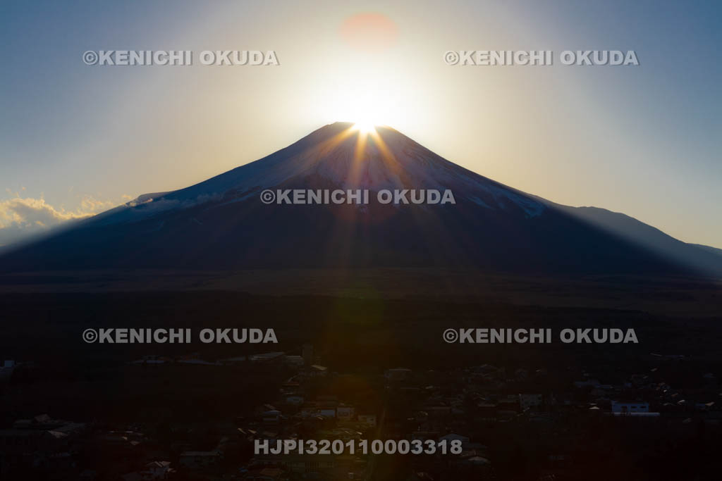 山梨県　ダイヤモンド富士