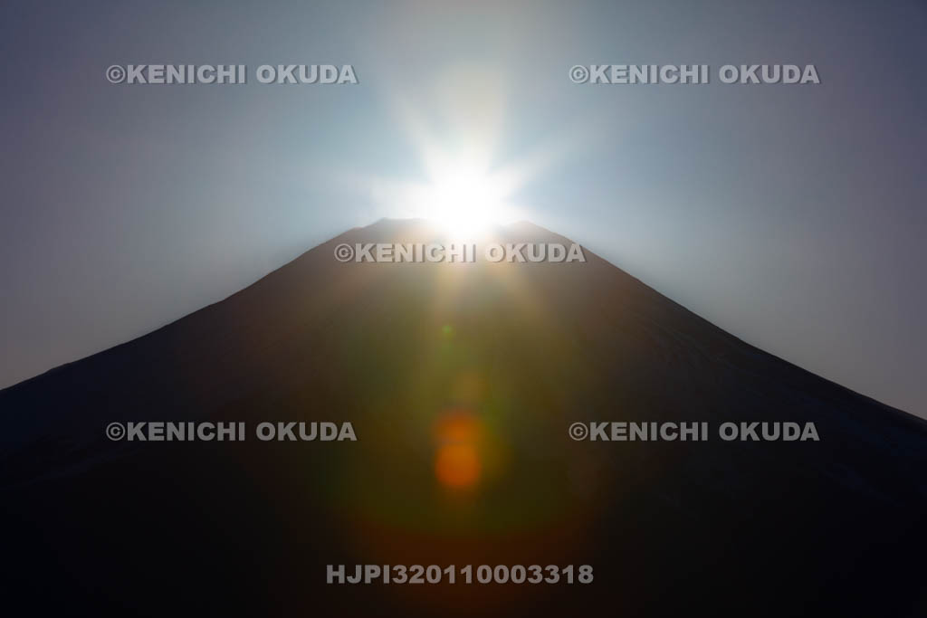 山梨県　ダイヤモンド富士