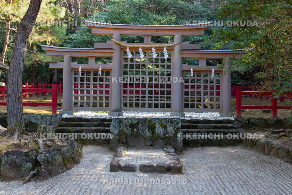 奈良県 檜原神社の三つ鳥居