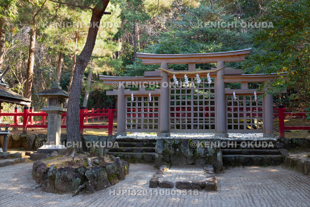 奈良県　檜原神社の三つ鳥居